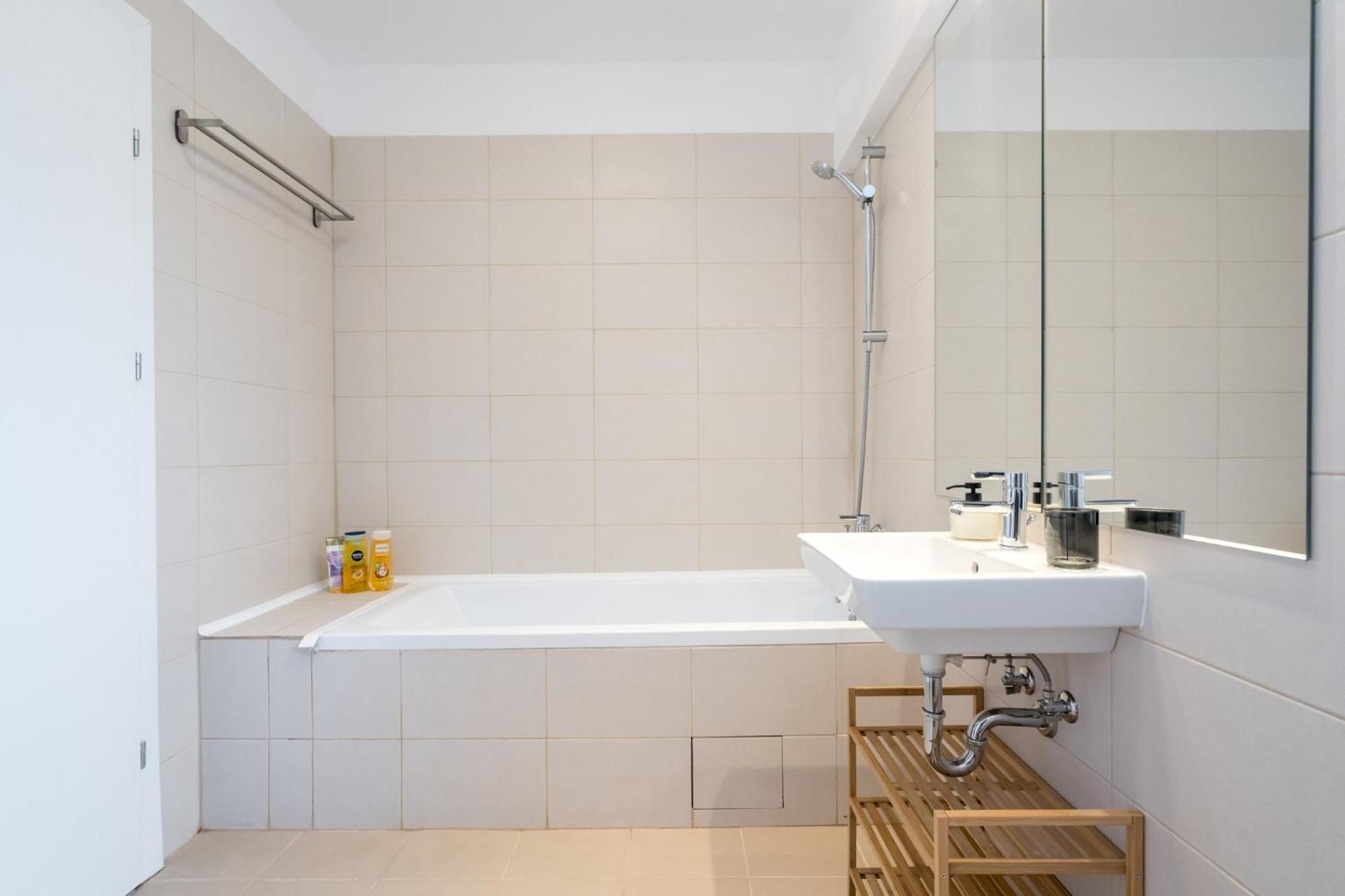Breeze - Modern Escape In Pipera Apartman Bukarest Kültér fotó